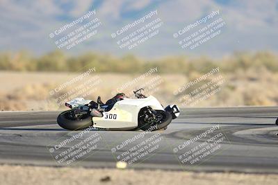 media/Dec-06-2025-CVMA (Sat) [[4a896cc04c]]/Race 15-Formula 2-CVMA Hooligans-American Thunder/